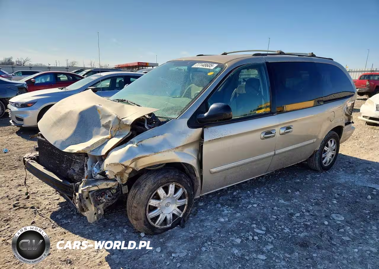 2005 Chrysler Town & Country Touring