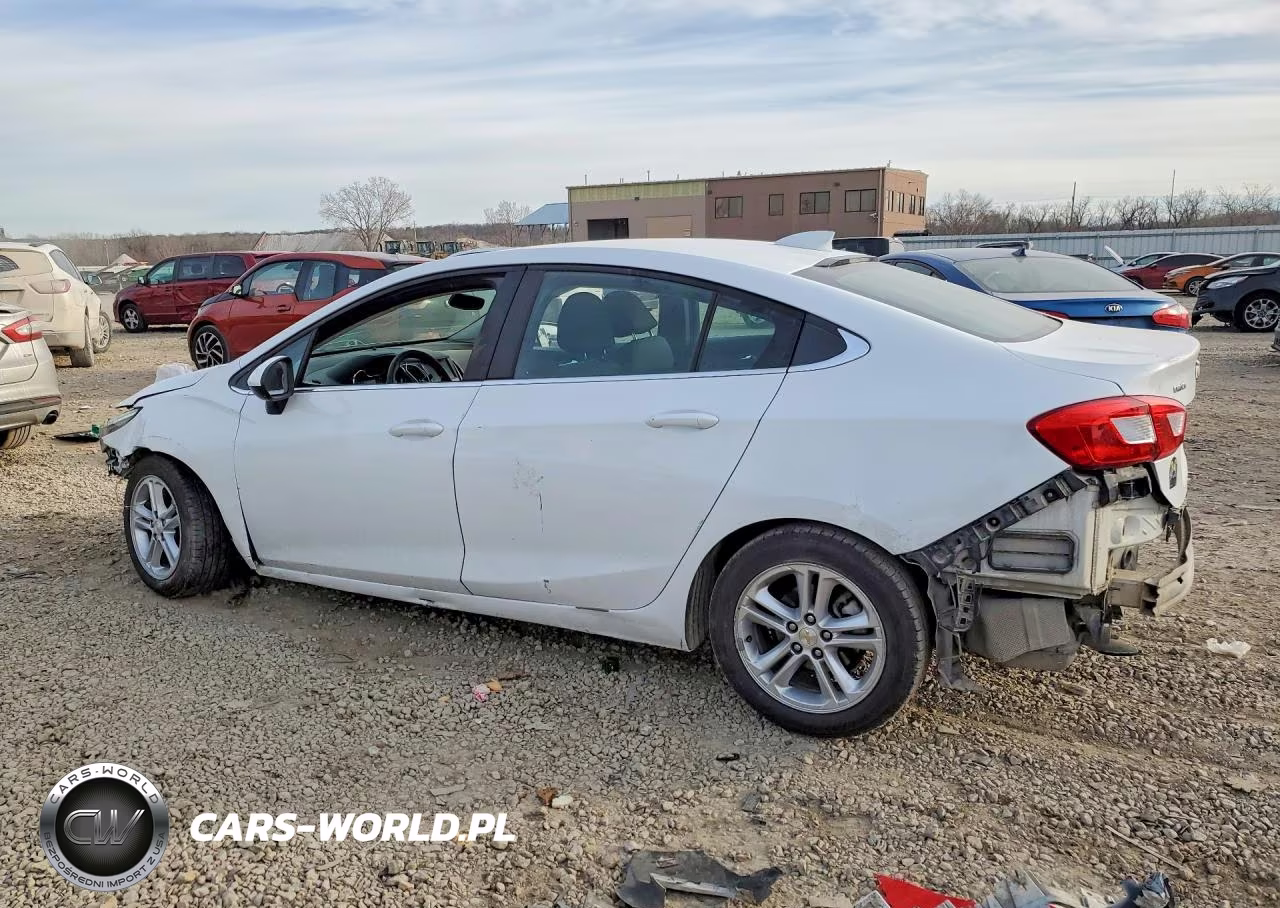 2018 Chevrolet Cruze Lt VIN:1G1BE5SM8J7177145 - 2