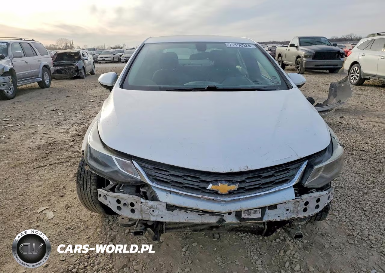 2018 Chevrolet Cruze Lt VIN:1G1BE5SM8J7177145 - 5