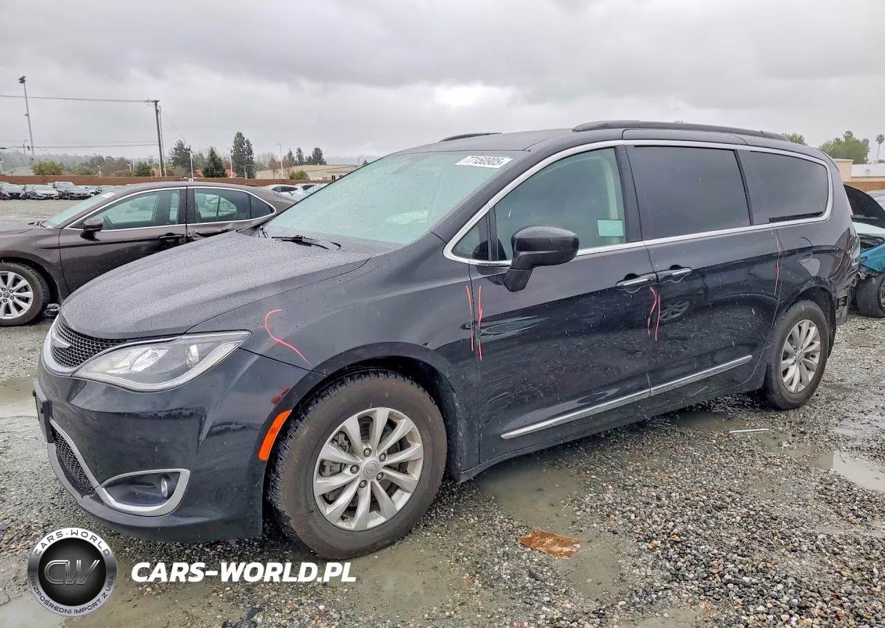 2017 Chrysler Pacifica Touring L