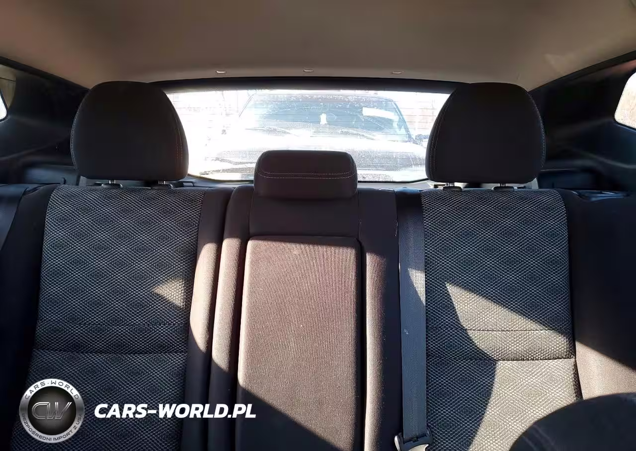 2018 Nissan Rogue Sport S VIN:JN1BJ1CR0JW266724 - 10