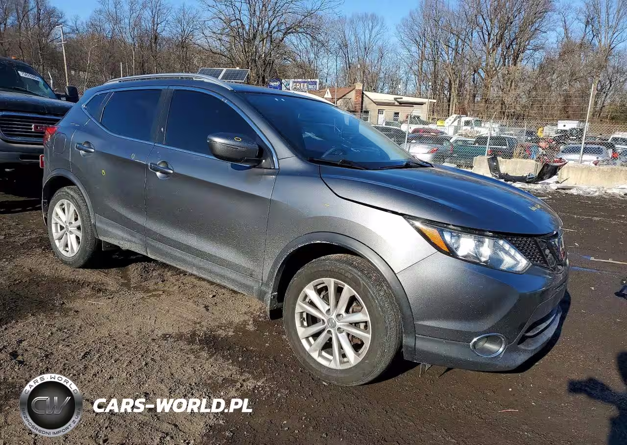 2018 Nissan Rogue Sport S VIN:JN1BJ1CR0JW266724 - 4