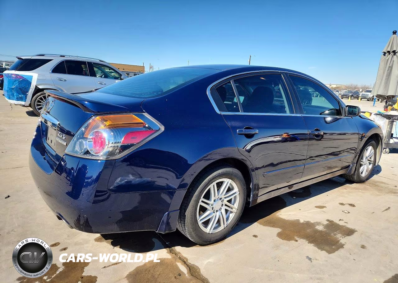 2011 Nissan Altima Base VIN:1N4AL2AP1BN428108 - 3