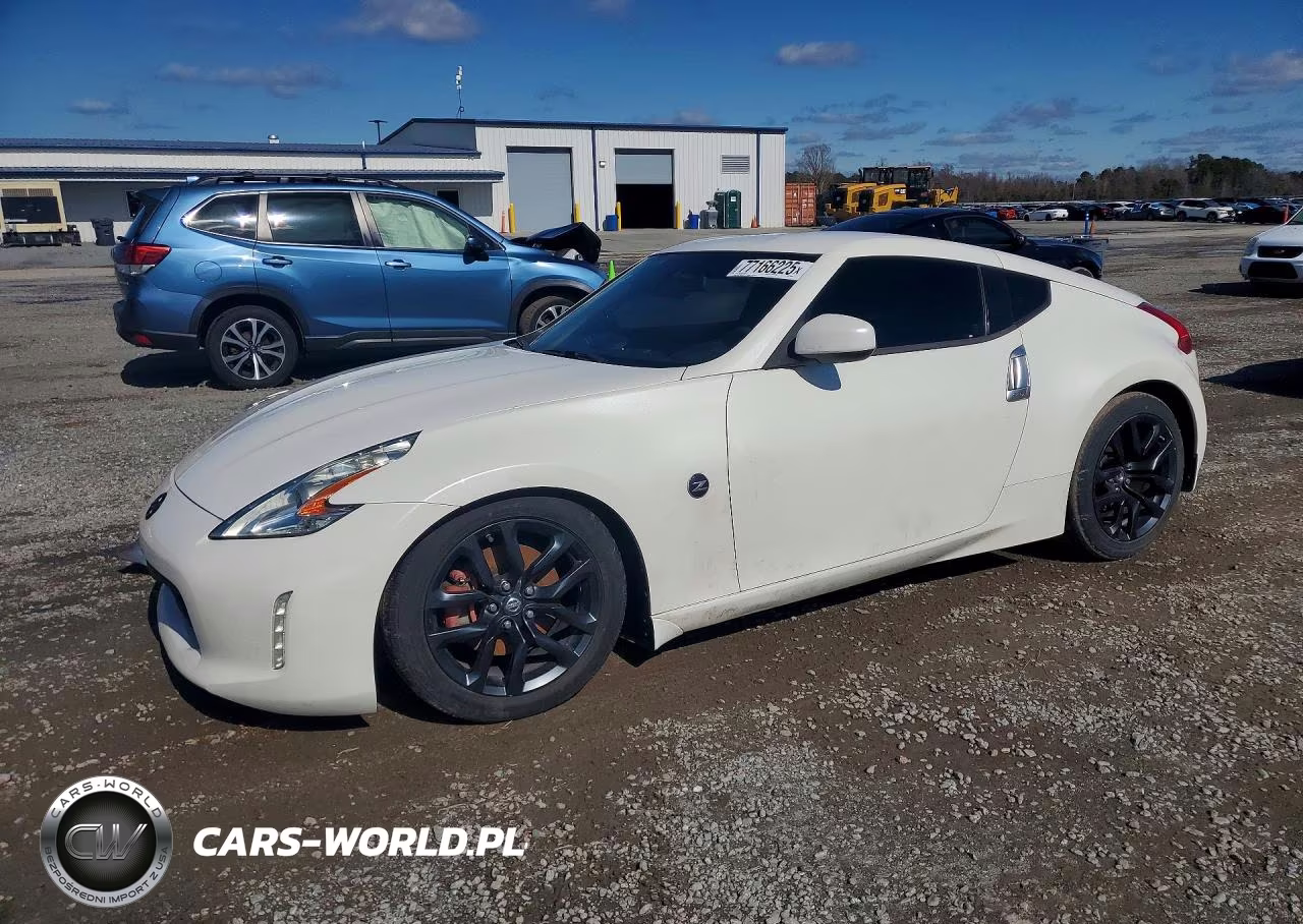 2016 Nissan 370Z Base