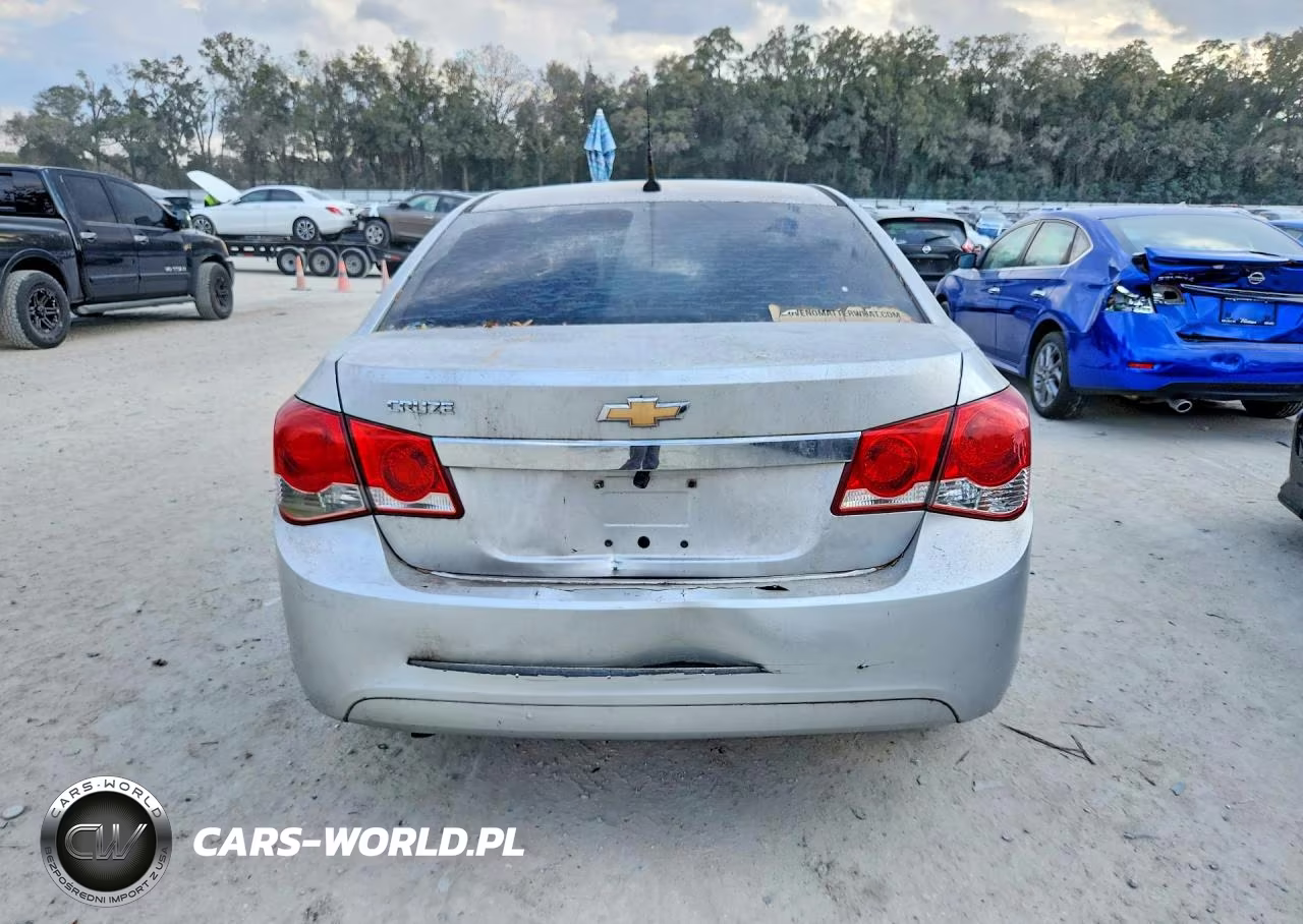 2012 Chevrolet Cruze Ls VIN:1G1PD5SH8C7373827 - 6