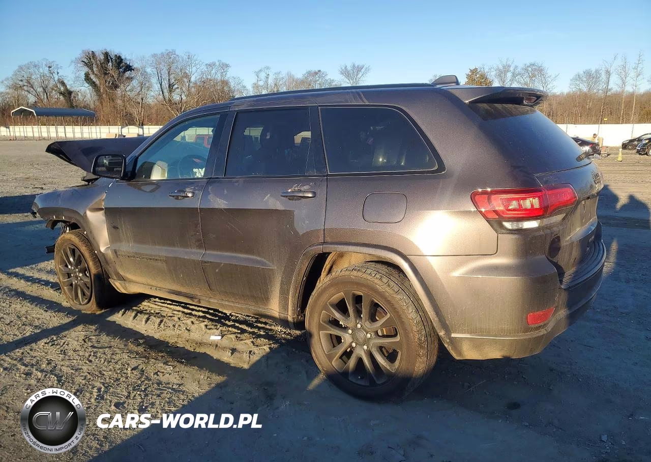 2020 Jeep Grand Cherokee Laredo VIN:1C4RJEAG5LC318261 - 2