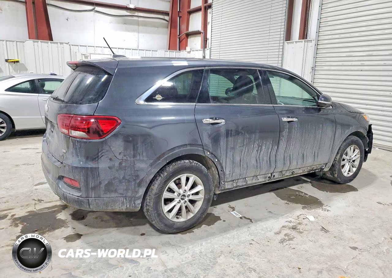 2019 Kia Sorento L VIN:5XYPG4A37KG516332 - 3