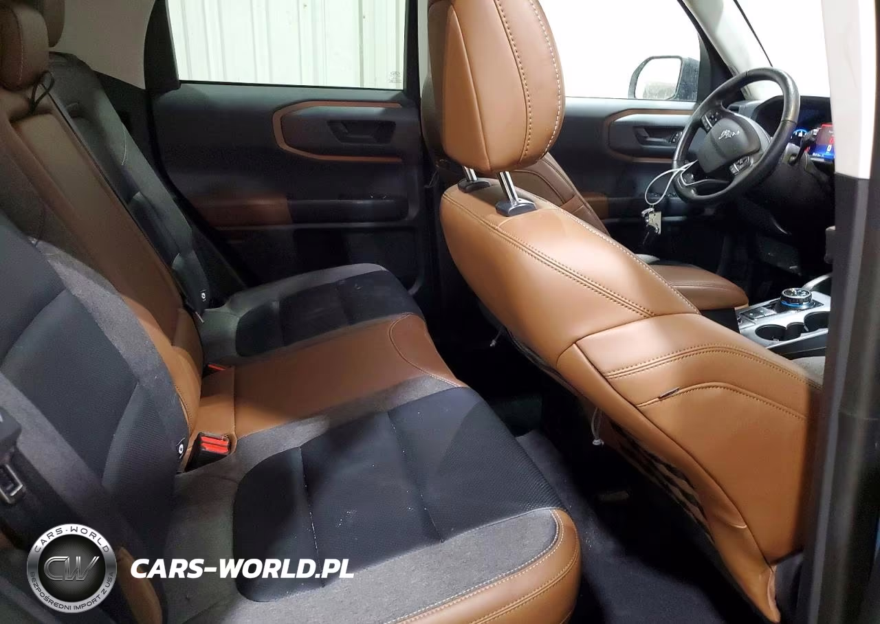 2021 Ford Bronco Sport Outer Banks VIN:3FMCR9C63MRA80872 - 11