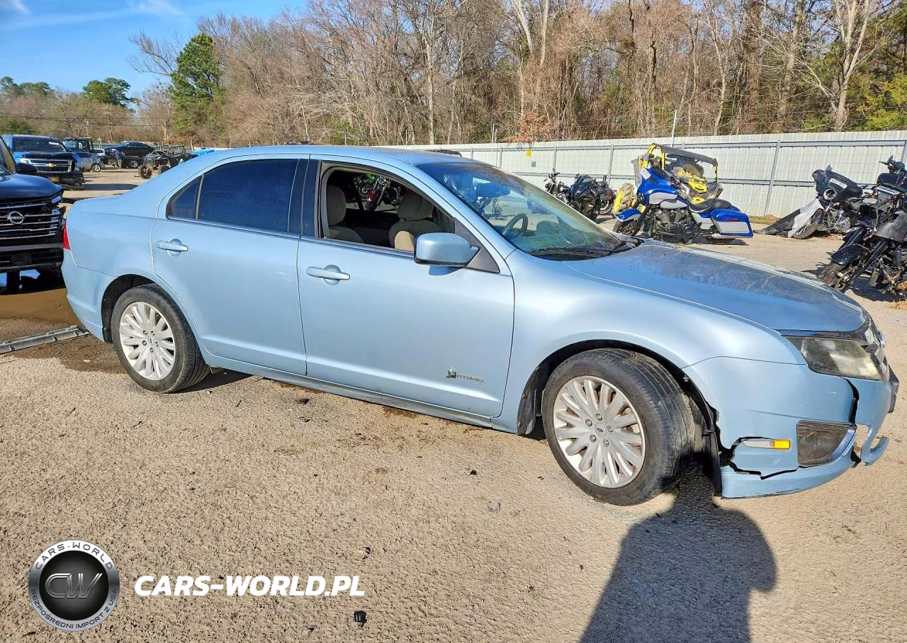 2010 Ford Fusion Hybrid VIN:3FADP0L32AR406453 - 4