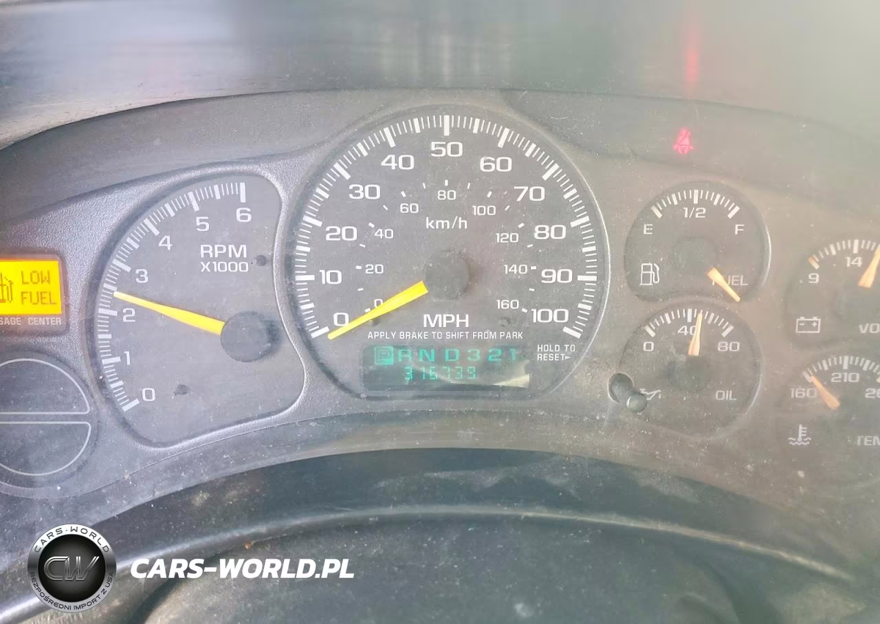 2001 Chevrolet Silverado C1500 VIN:2GCEC19T011204979 - 9