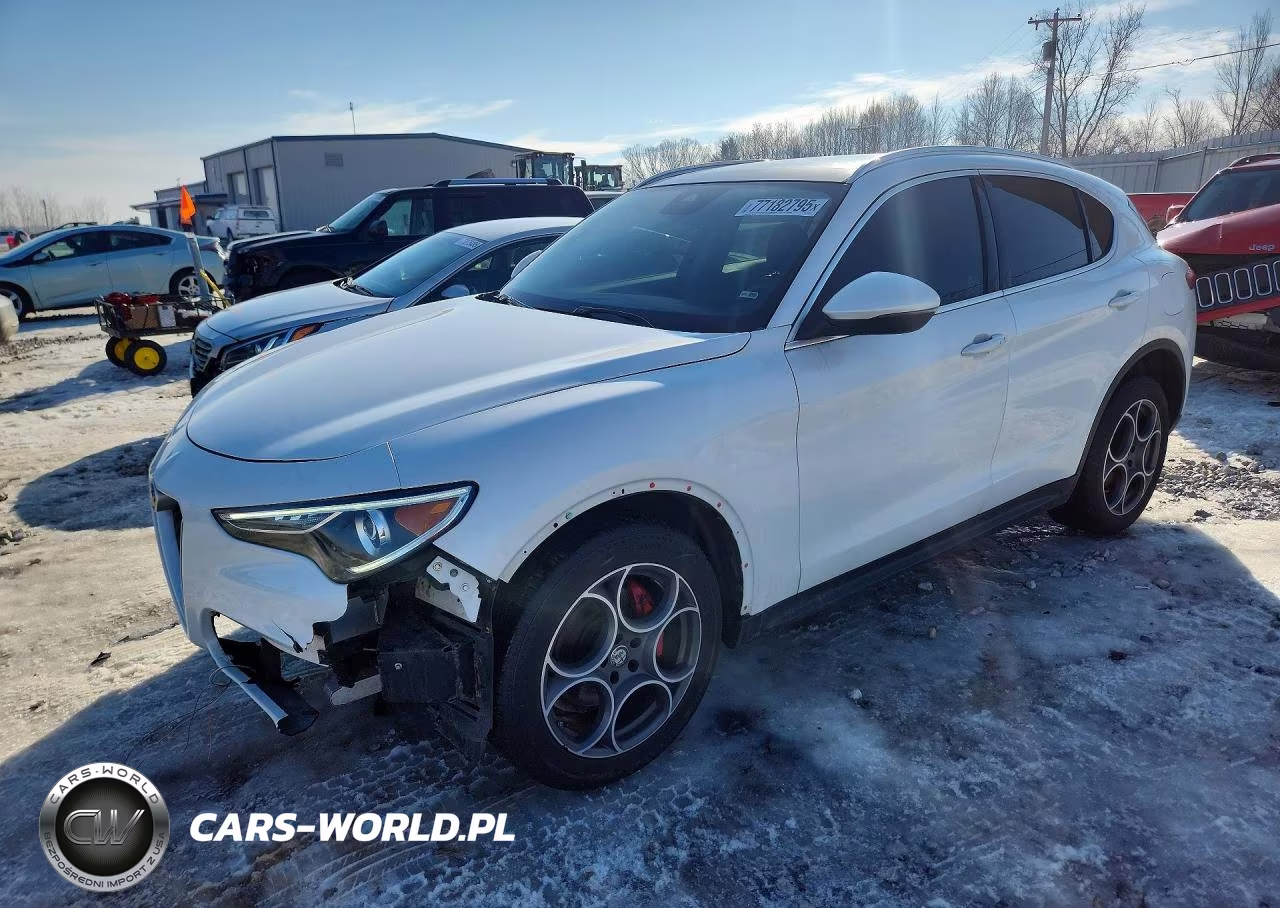 2018 Alfa Romeo Stelvio Ti Luxury