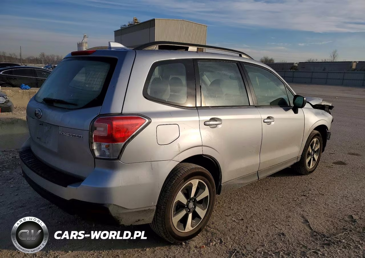 2018 Subaru Forester 2.5I VIN:JF2SJABCXJH585127 - 3