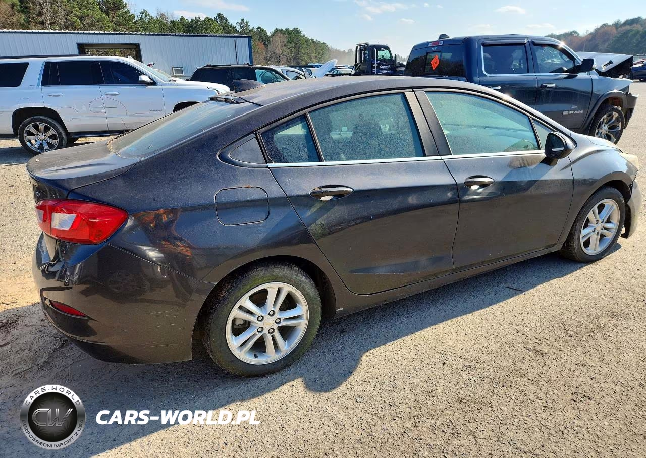 2017 Chevrolet Cruze Lt VIN:1G1BE5SM1H7126452 - 3