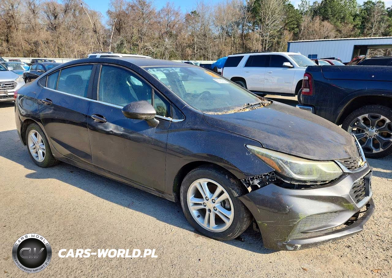 2017 Chevrolet Cruze Lt VIN:1G1BE5SM1H7126452 - 4