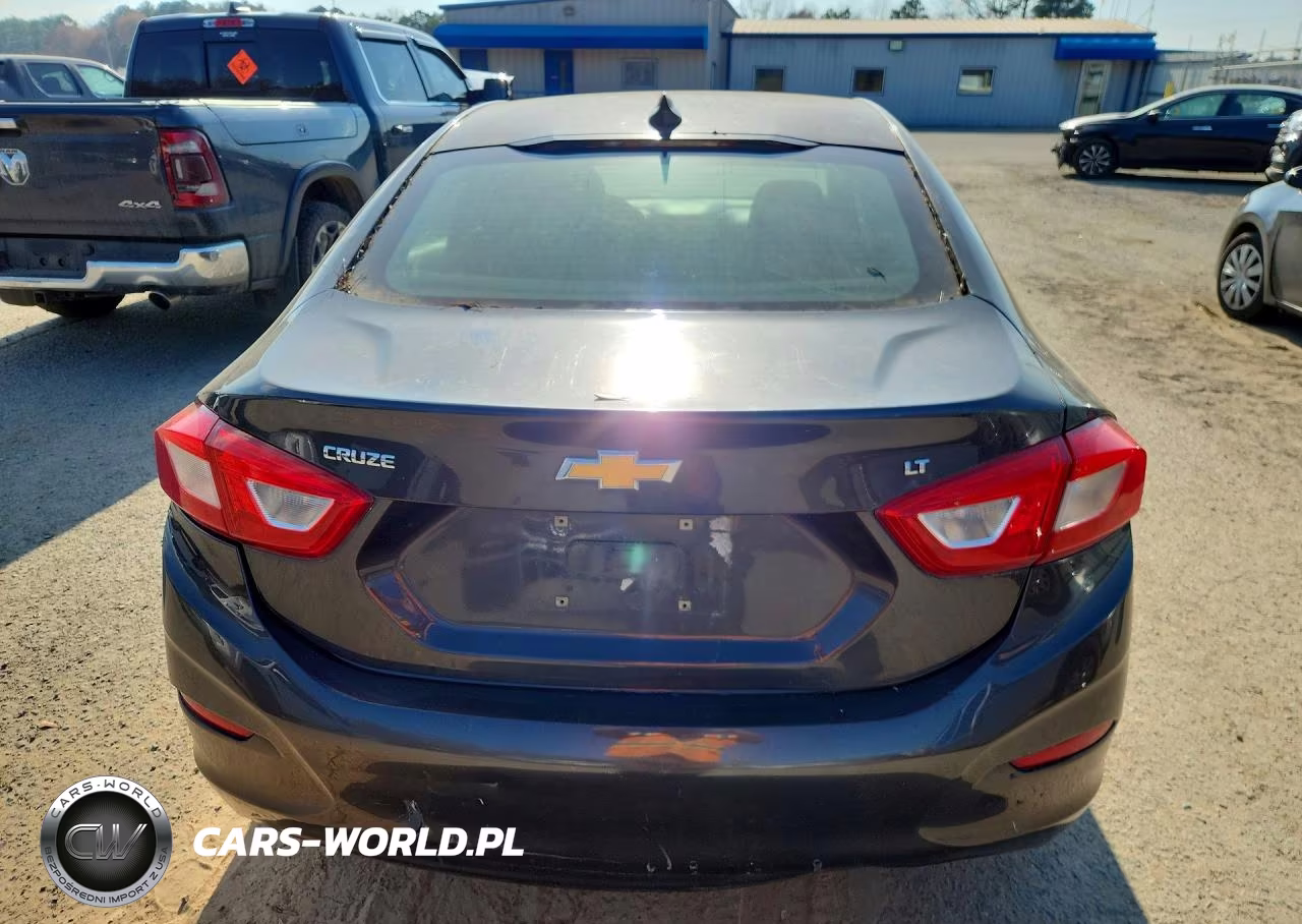 2017 Chevrolet Cruze Lt VIN:1G1BE5SM1H7126452 - 6
