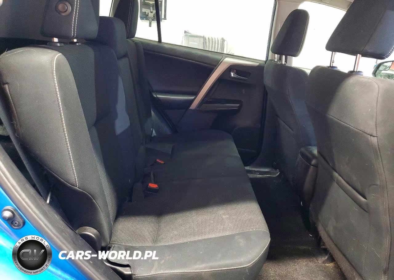 2018 Toyota Rav4 Xle VIN:2T3RFREV0JW774390 - 11
