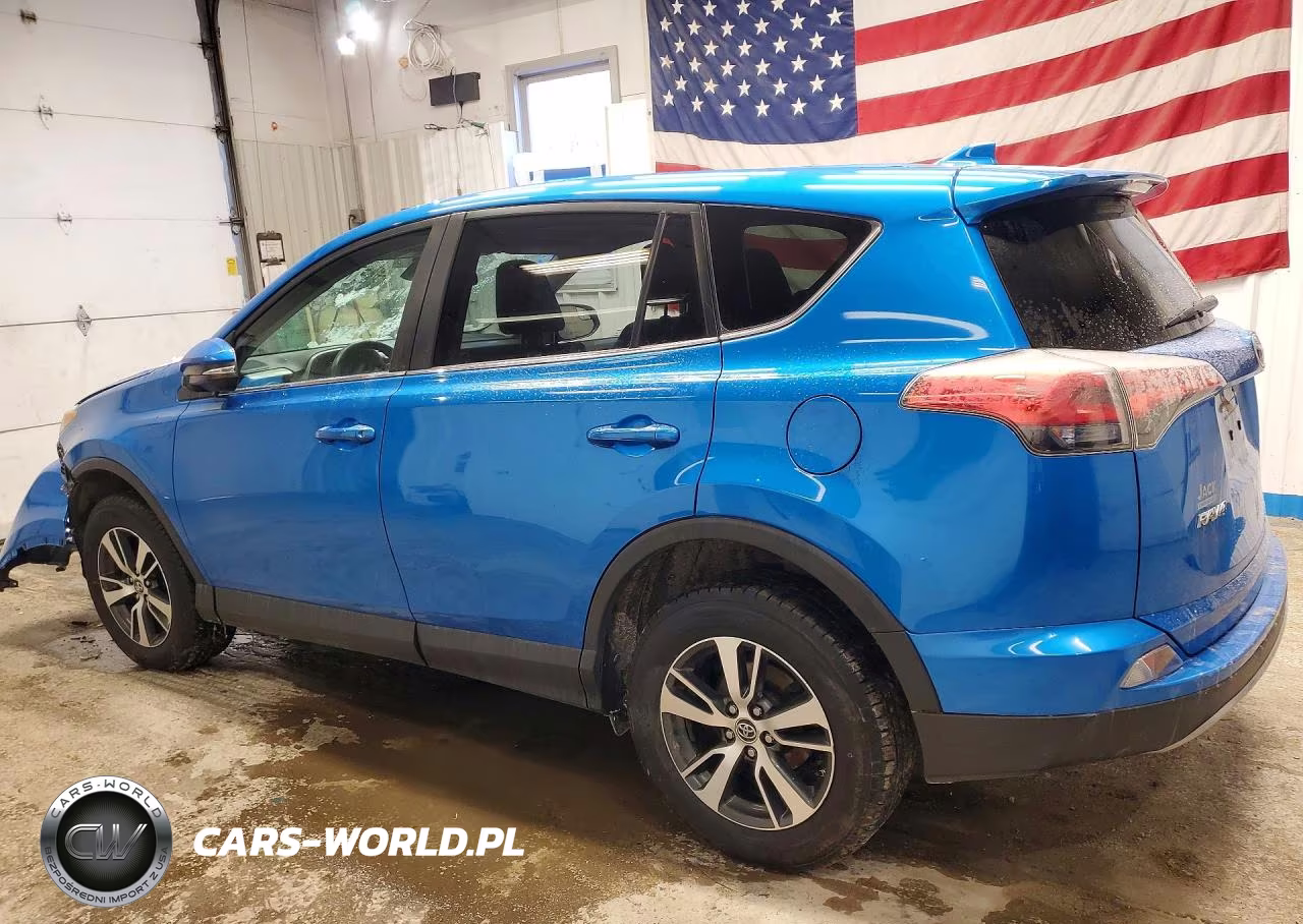 2018 Toyota Rav4 Xle VIN:2T3RFREV0JW774390 - 2