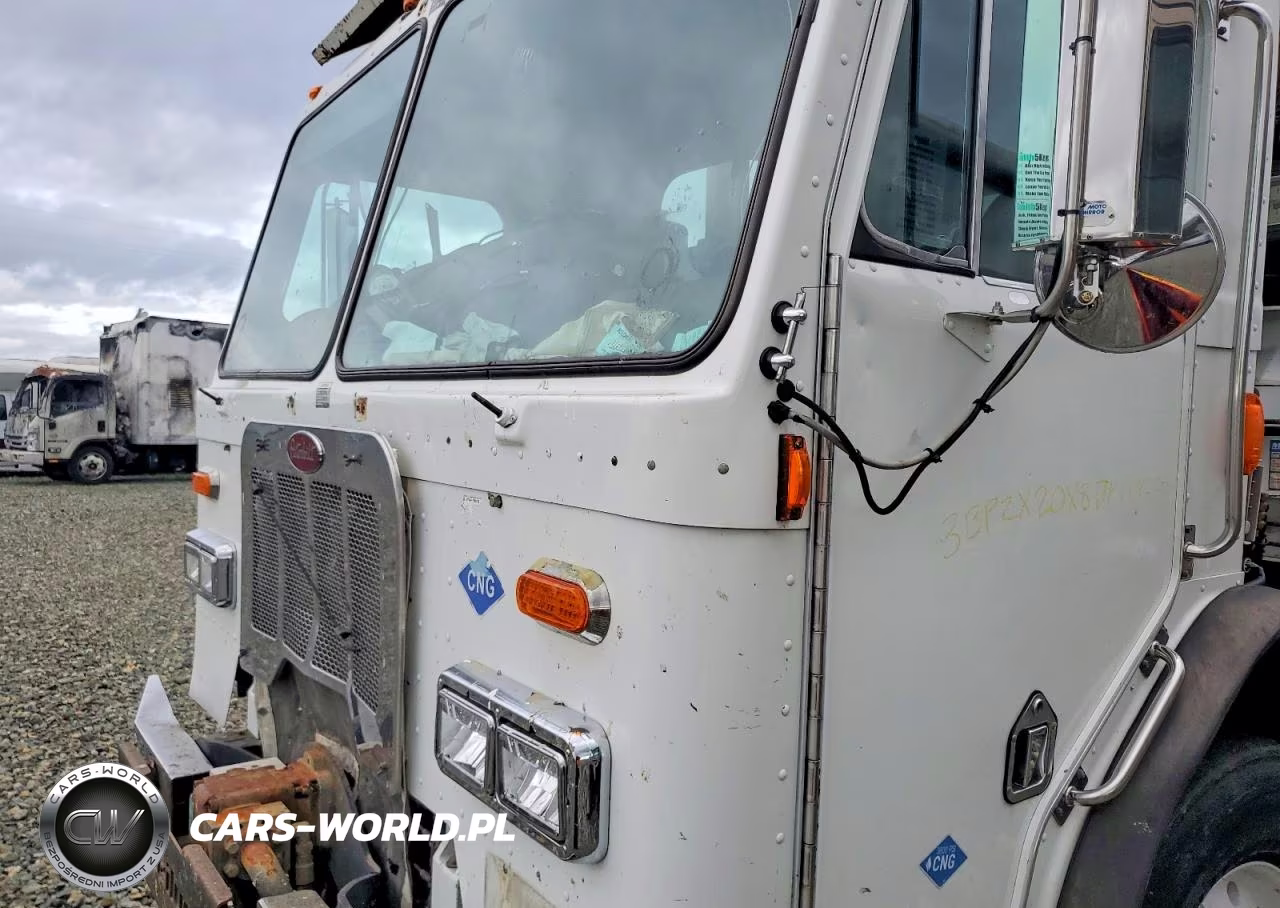 2013 Peterbilt 320 Refuse Truck VIN:3BPZX20X8DF208582 - 9