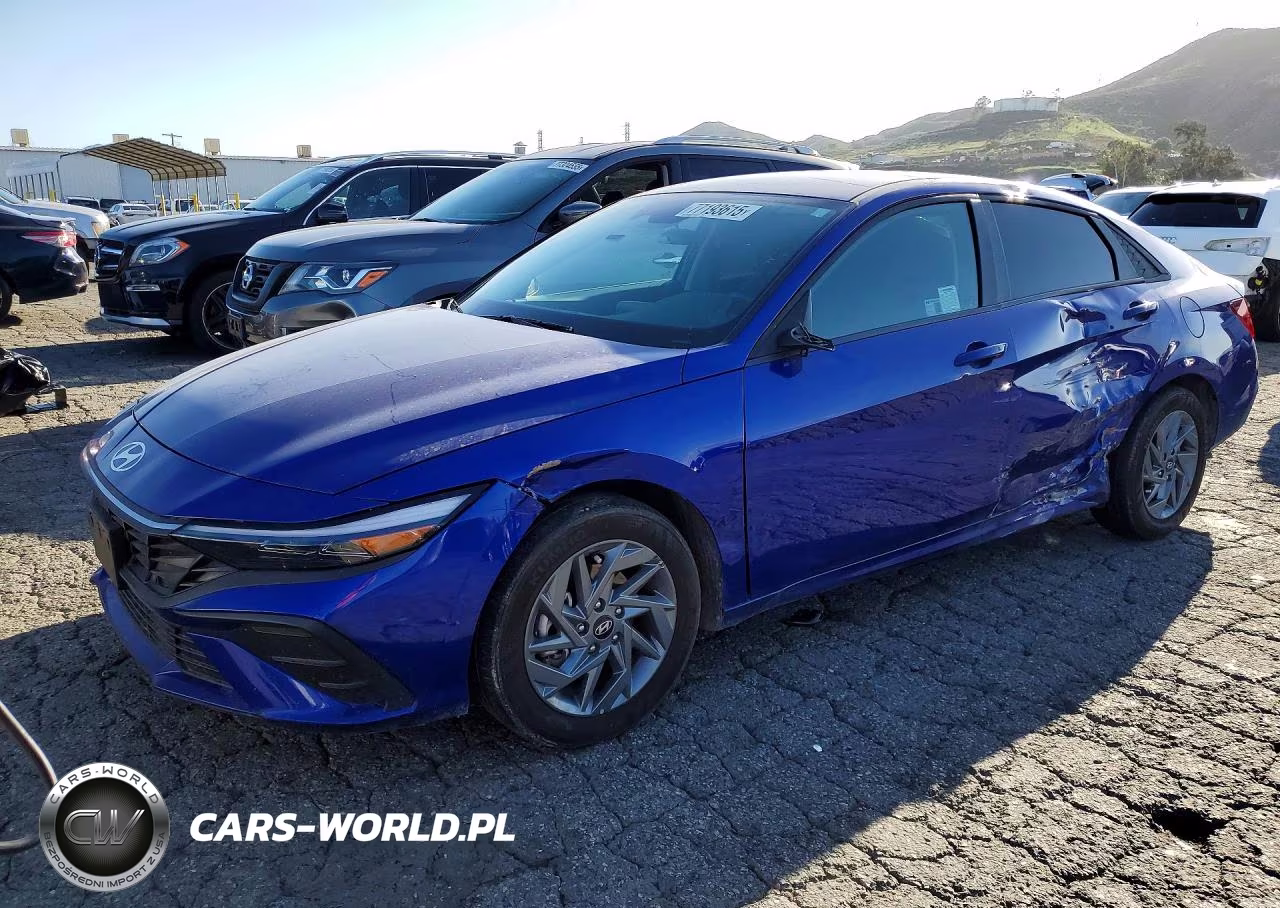 2025 Hyundai Elantra Blue