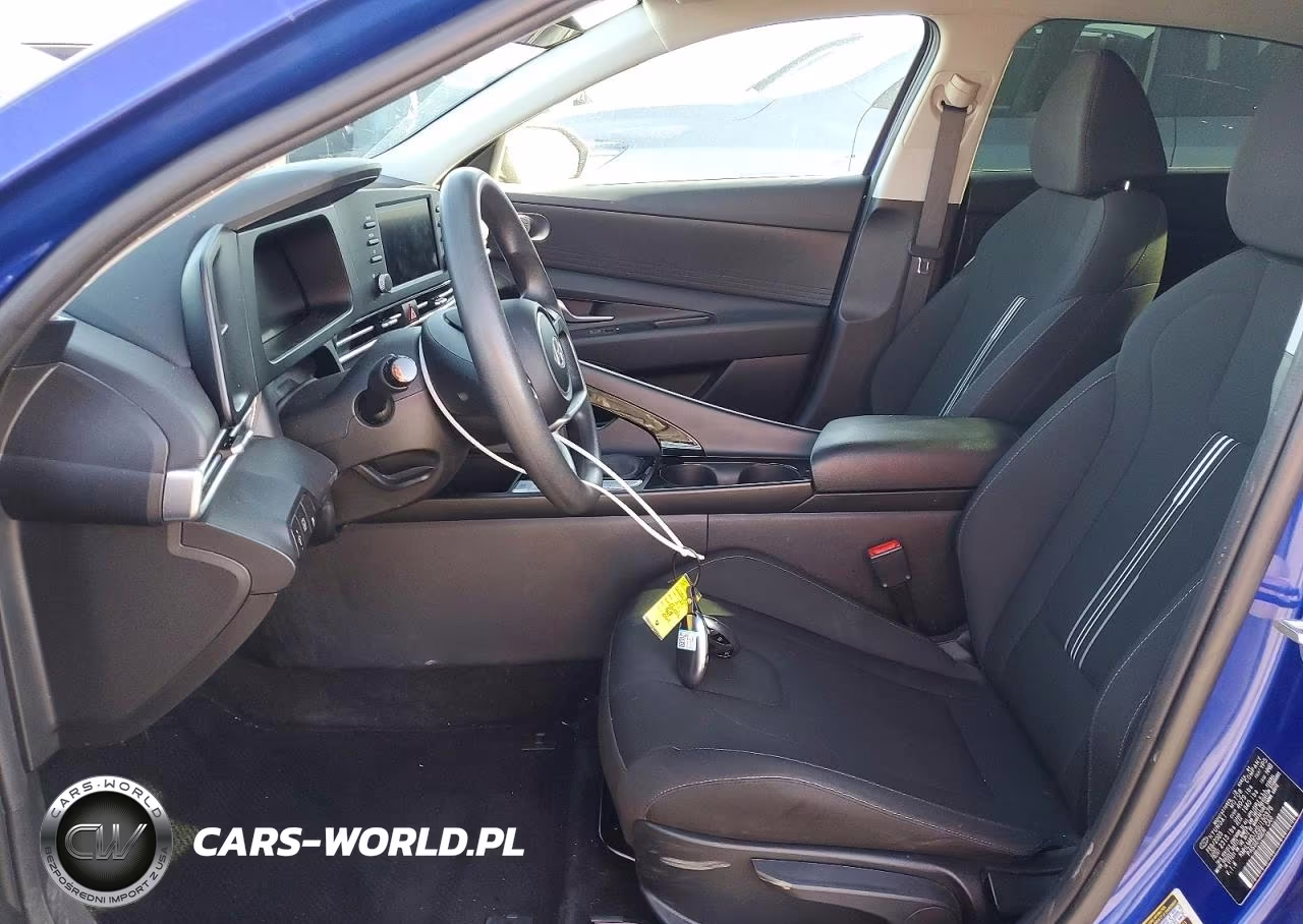 2025 Hyundai Elantra Blue VIN:KMHLM4DJXSU150376 - 7
