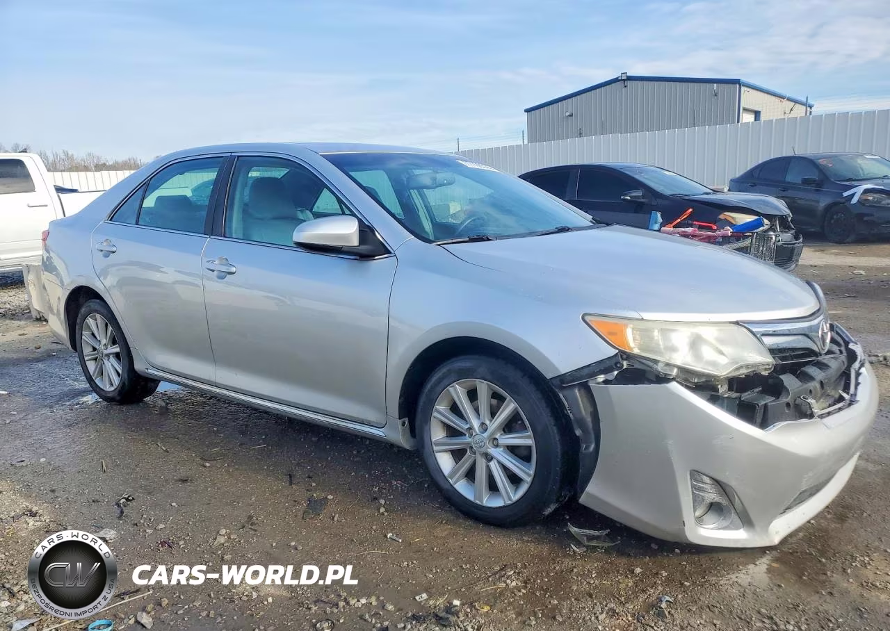 2014 Toyota Camry Xle VIN:4T1BF1FK4EU772843 - 4