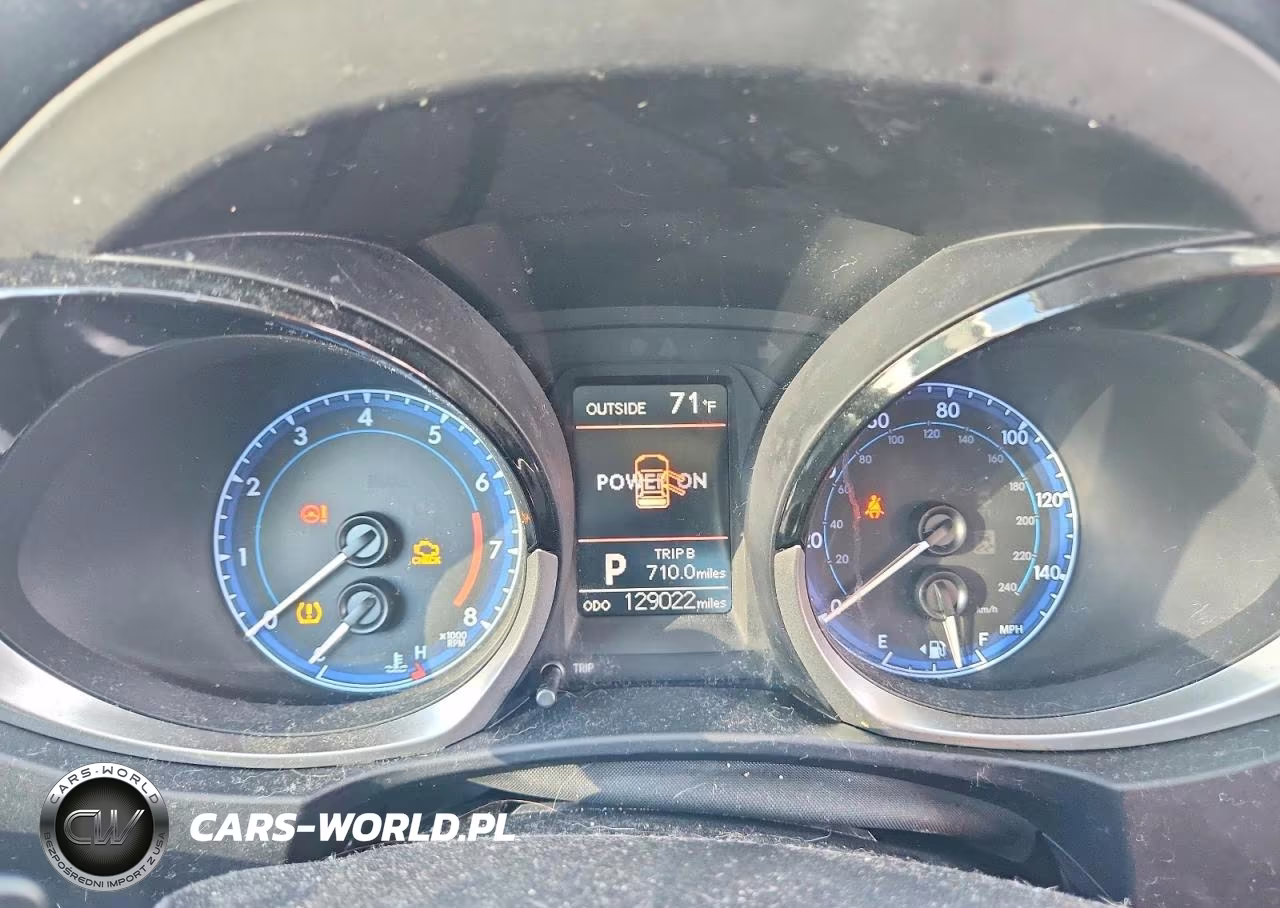 2015 Toyota Corolla L VIN:5YFBURHE1FP191704 - 9