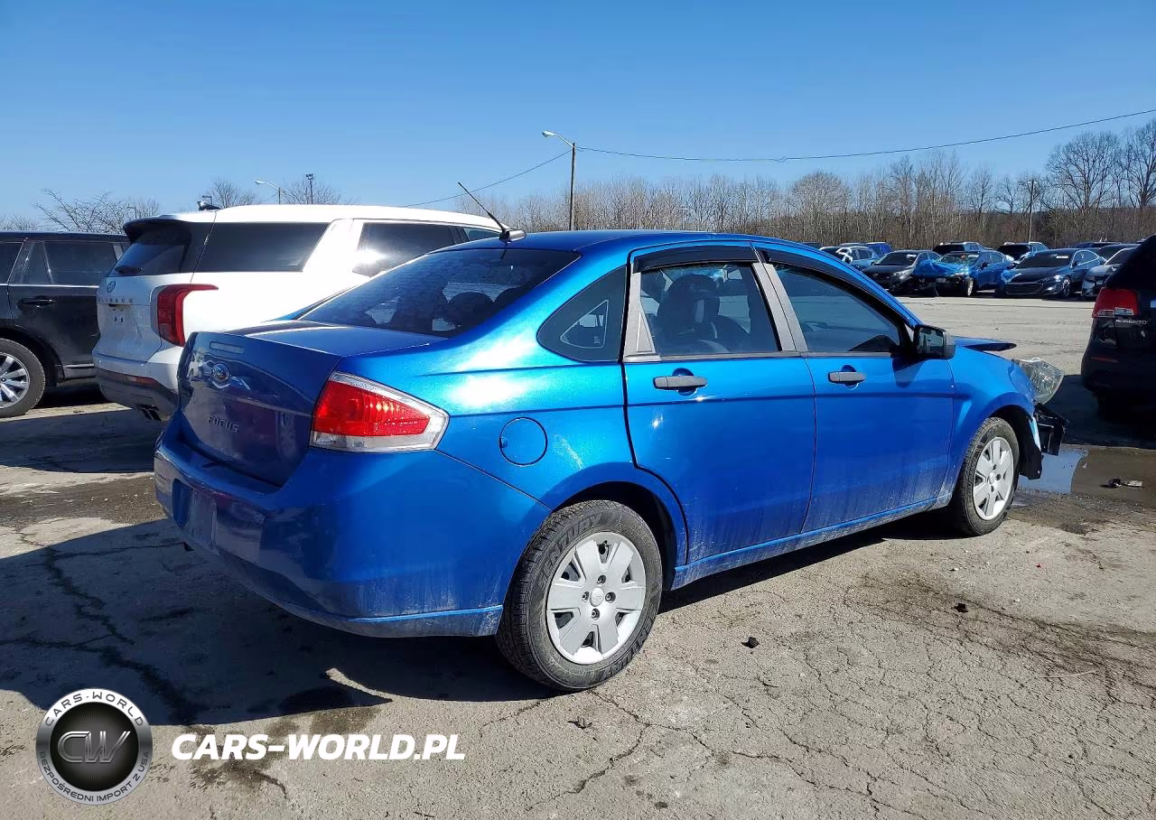 2011 Ford Focus S VIN:1FAHP3EN1BW133974 - 3