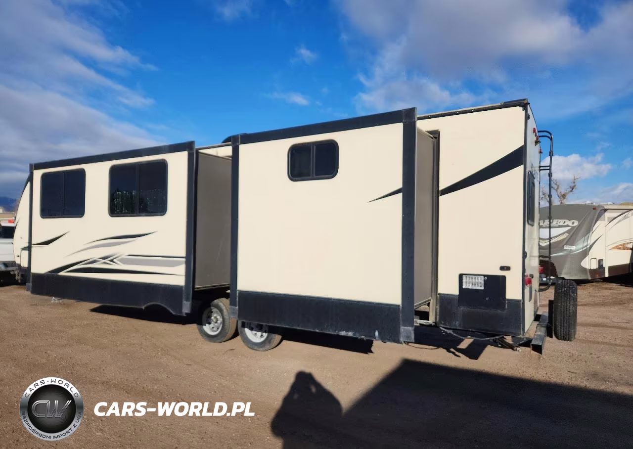 2019 Keystone Voltage Camper VIN:4YDT32S2XK6361165 - 3