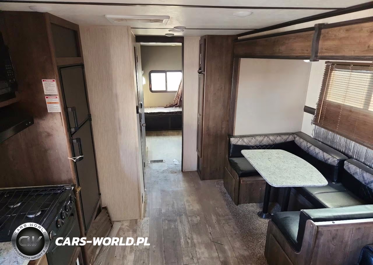 2019 Keystone Voltage Camper VIN:4YDT32S2XK6361165 - 6