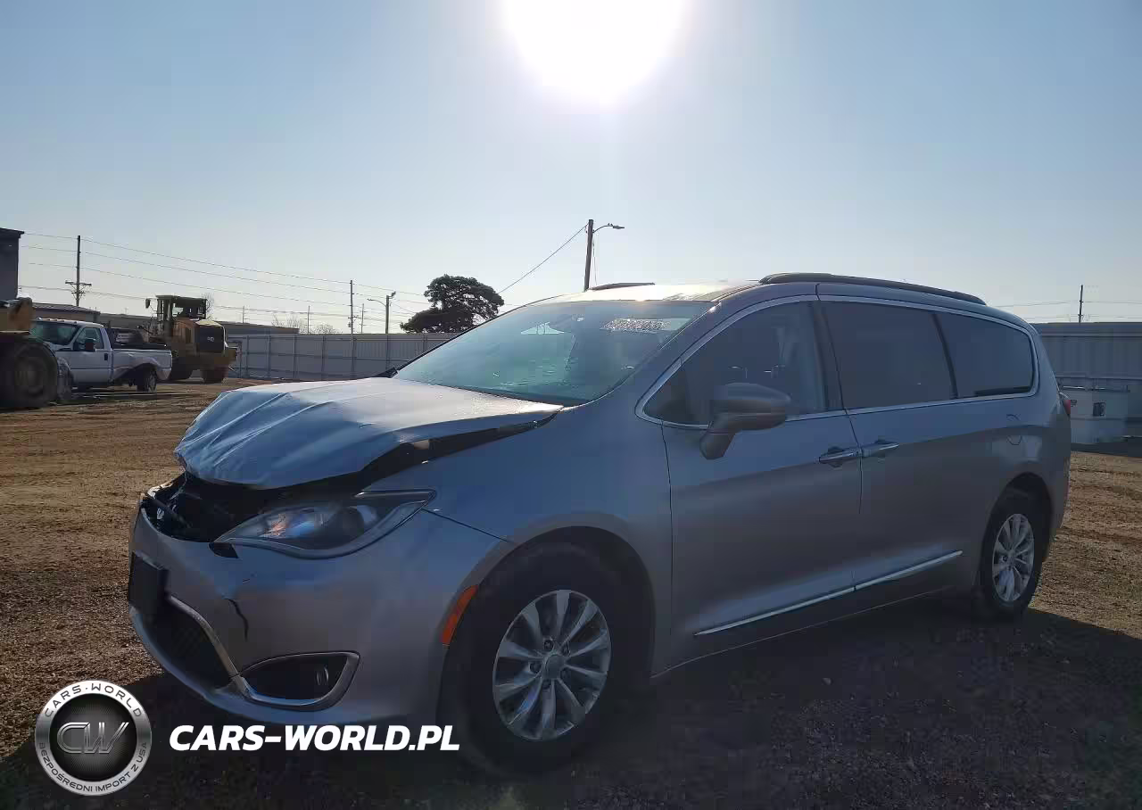 2017 Chrysler Pacifica Touring L