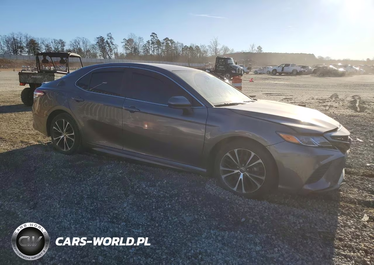 2020 Toyota Camry Se VIN:4T1G11AK1LU985709 - 4