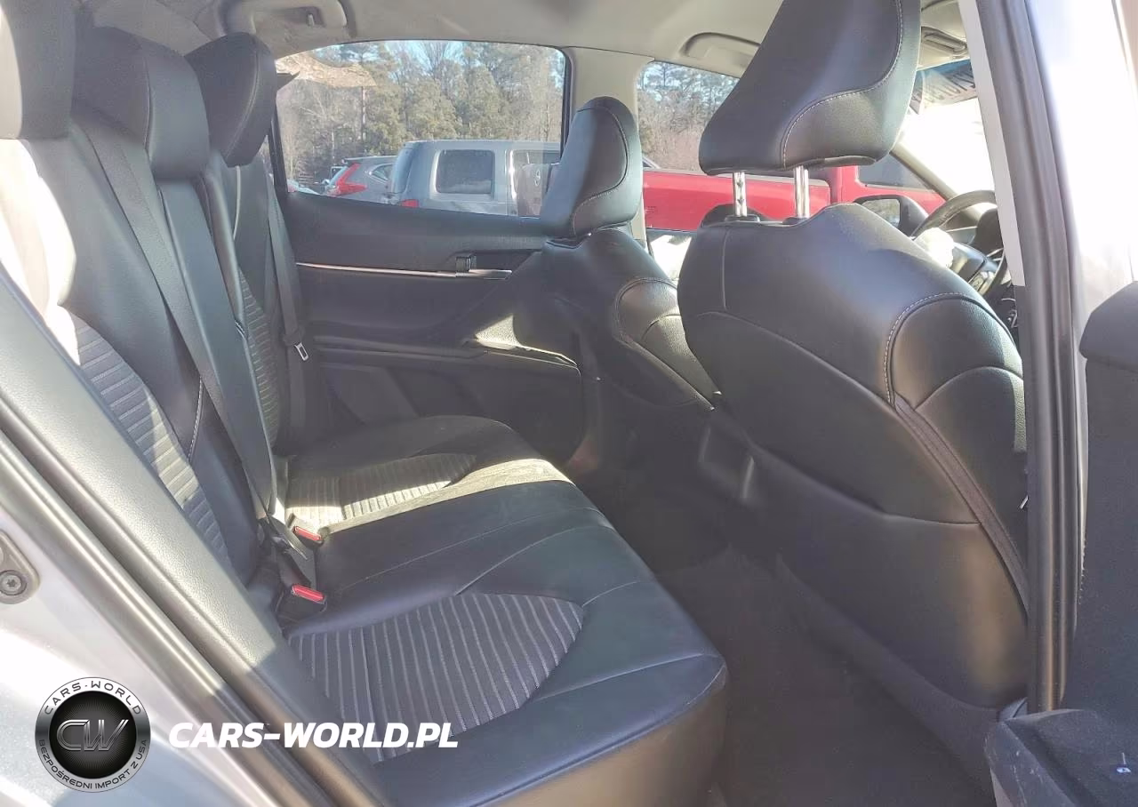 2020 Toyota Camry Se VIN:4T1G11AK6LU340344 - 10