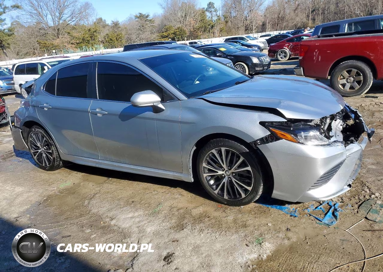 2020 Toyota Camry Se VIN:4T1G11AK6LU340344 - 4
