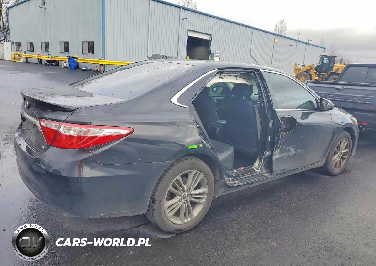 2015 Toyota Camry VIN:4T1BF1FK9FU039933 - 3