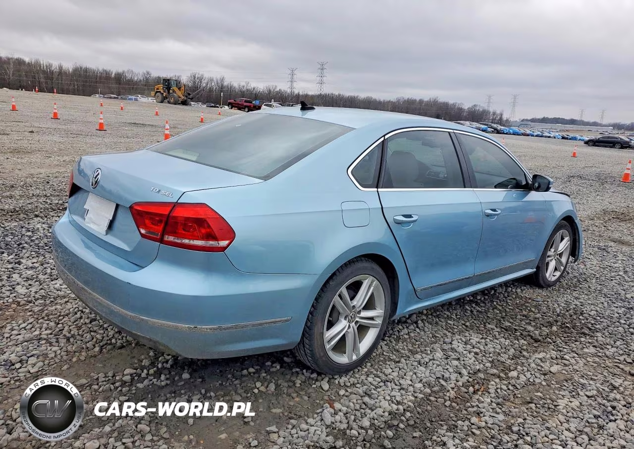 2013 Volkswagen Passat Sel VIN:1VWCN7A30DC107583 - 3