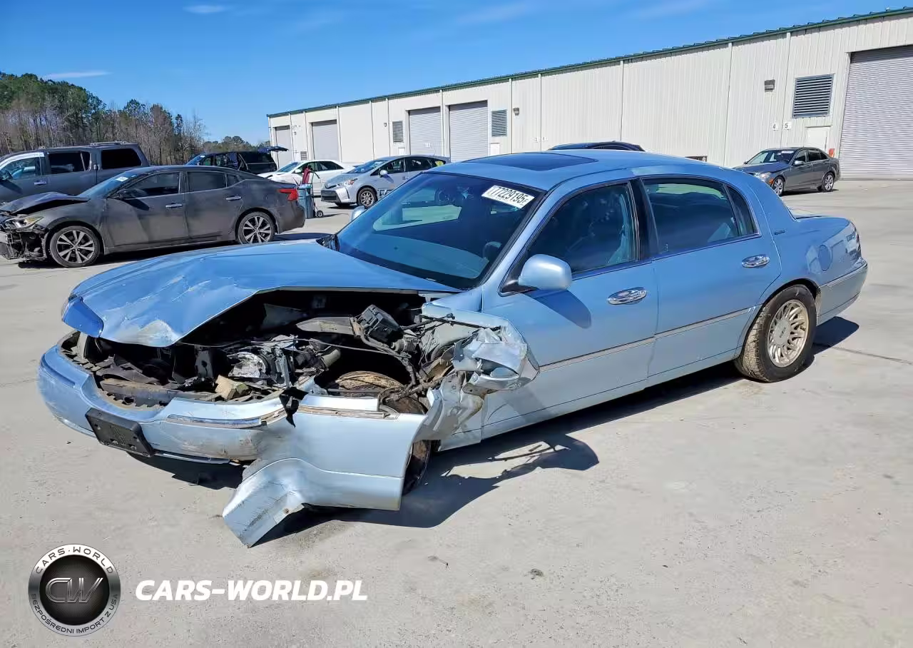 1998 Lincoln Town Car Signature