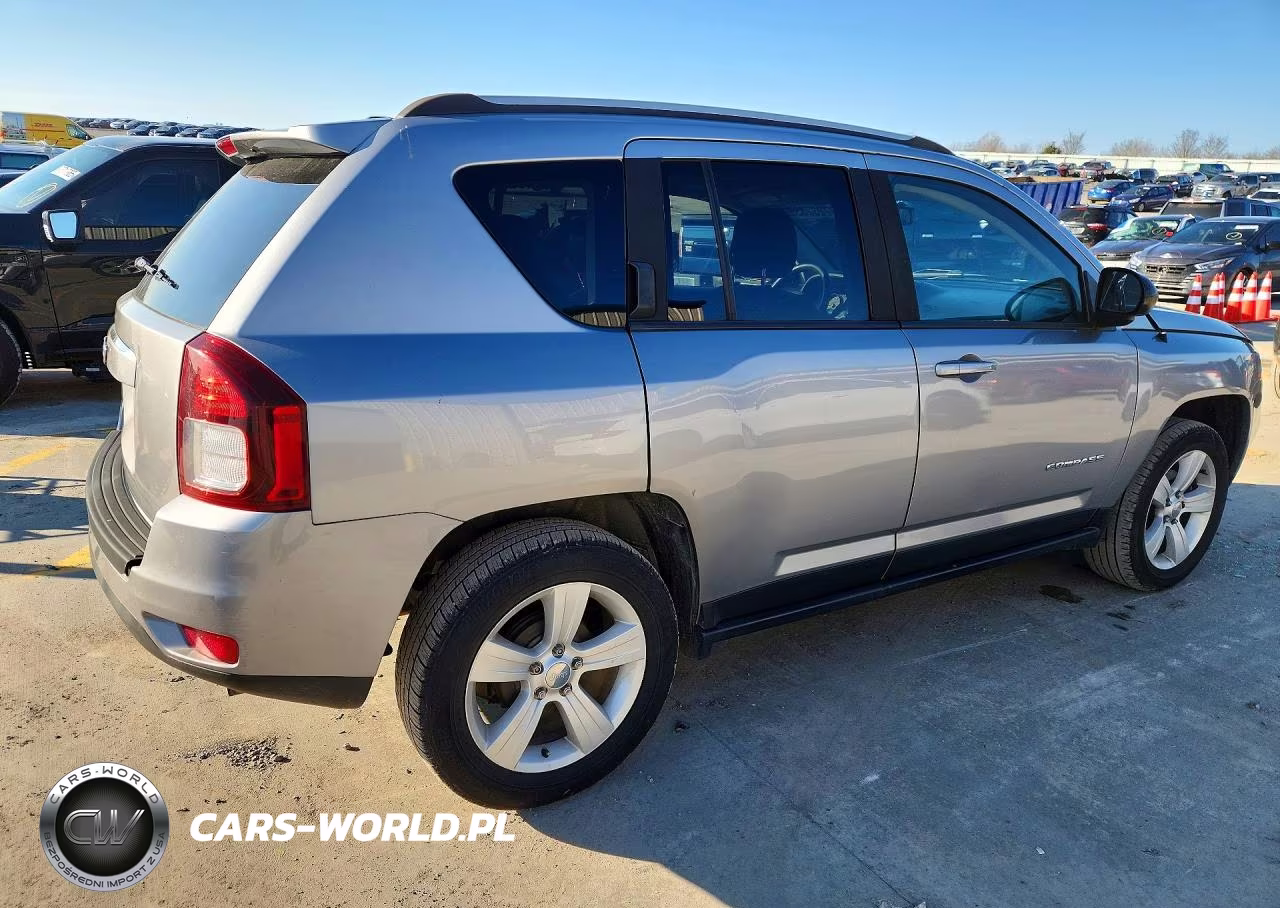 2016 Jeep Compass Sport VIN:1C4NJCBA7GD675289 - 3