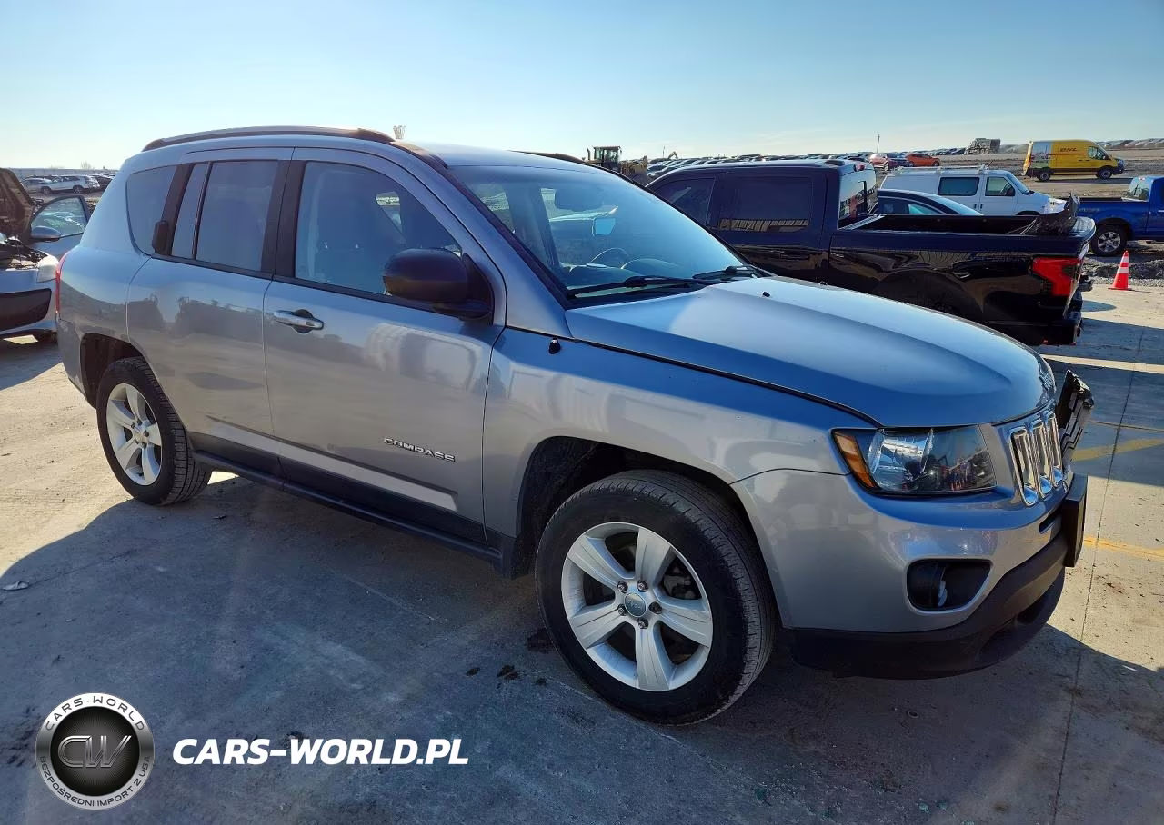 2016 Jeep Compass Sport VIN:1C4NJCBA7GD675289 - 4