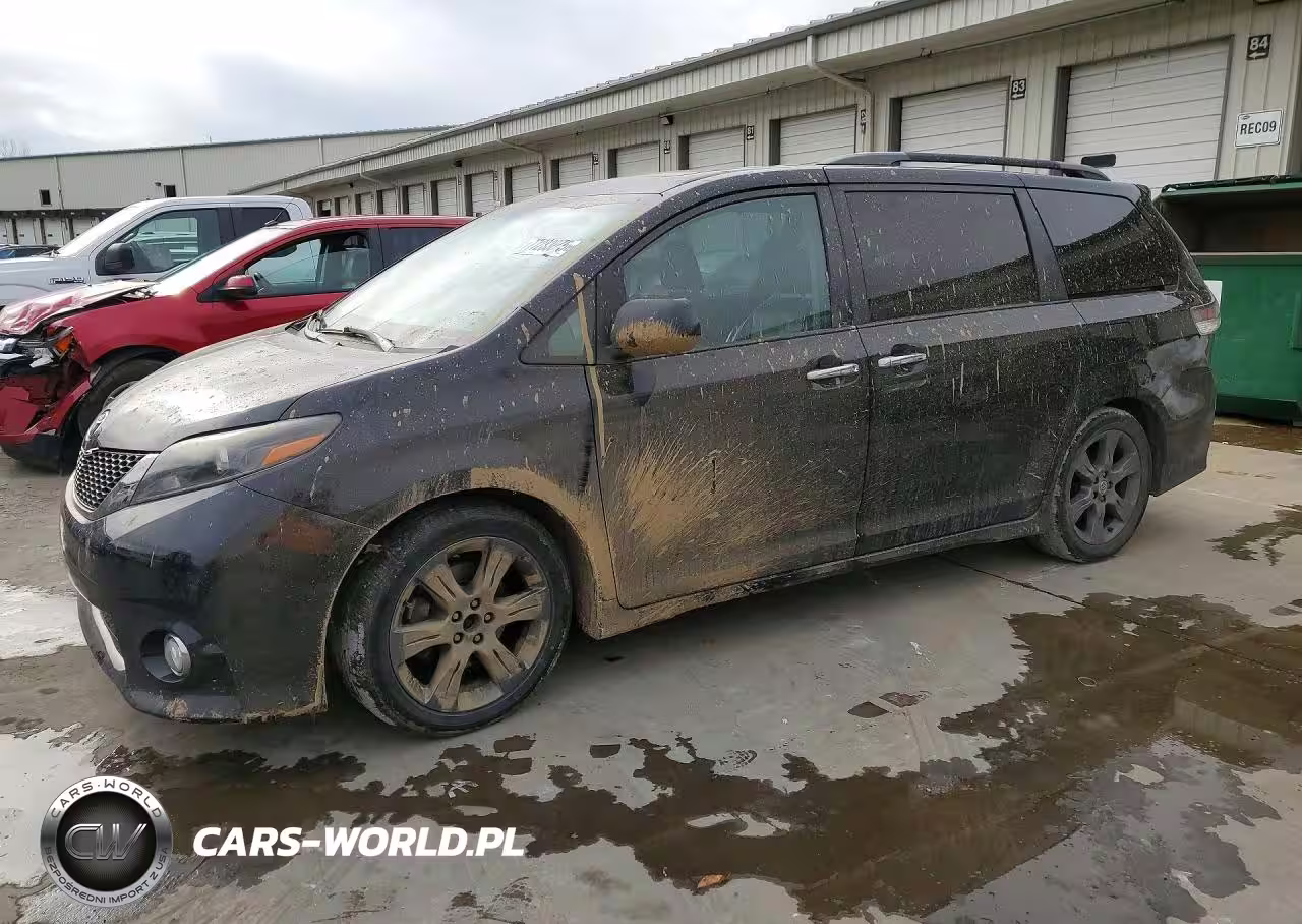 2015 Toyota Sienna Sport