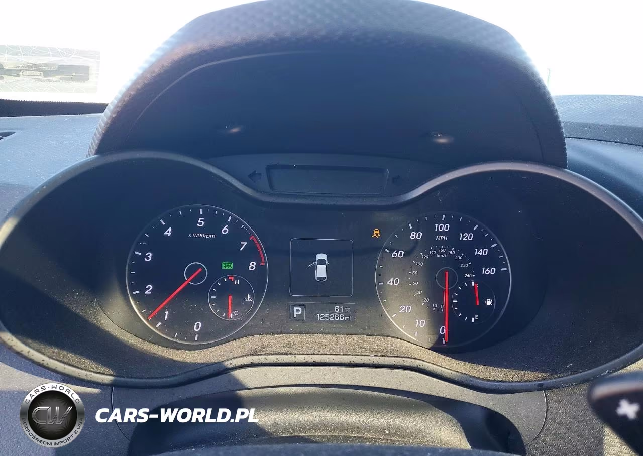 2016 Hyundai Veloster Turbo VIN:KMHTC6AE2GU272291 - 9