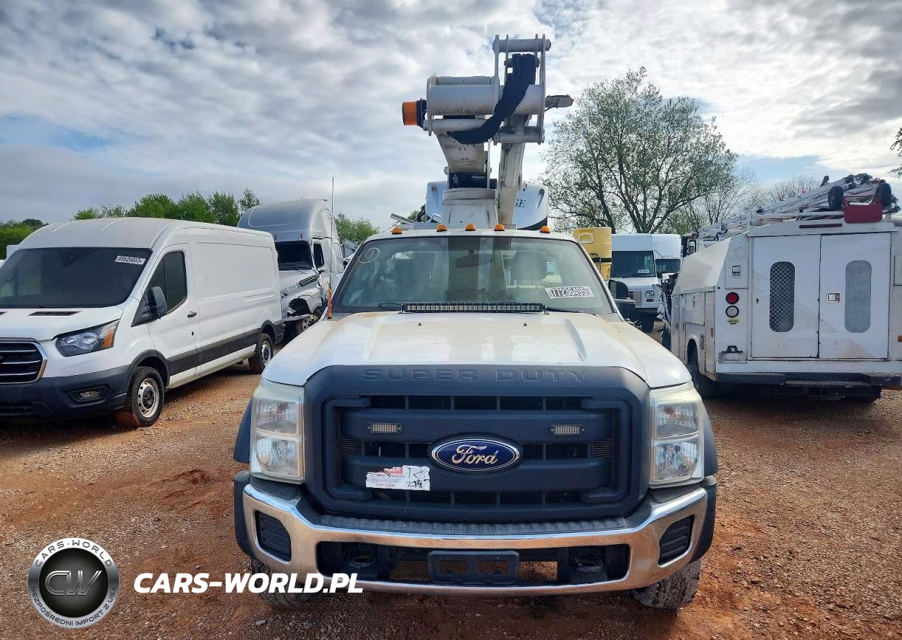 2016 Ford F450 Super Duty Bucket Truck VIN:1FDUF4GY3GEB87665 - 9