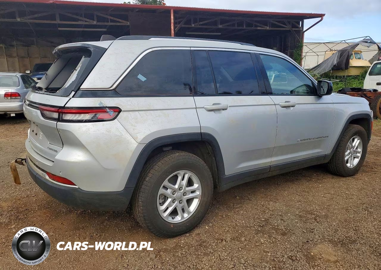2023 Jeep Grand Cherokee Laredo VIN:1C4RJHAG6PC619256 - 3