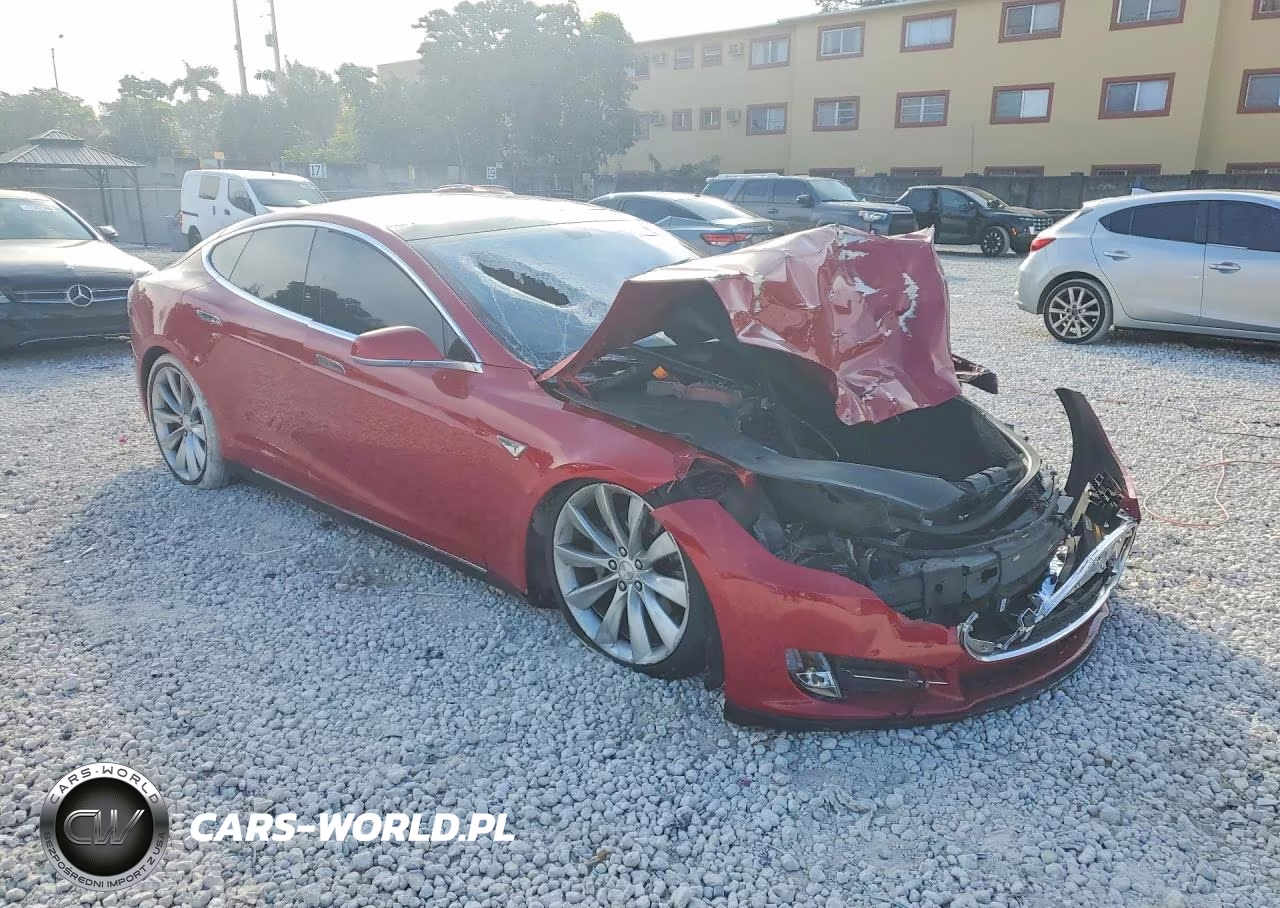 2013 Tesla Model S VIN:5YJSA1DP1DFP13077 - 4
