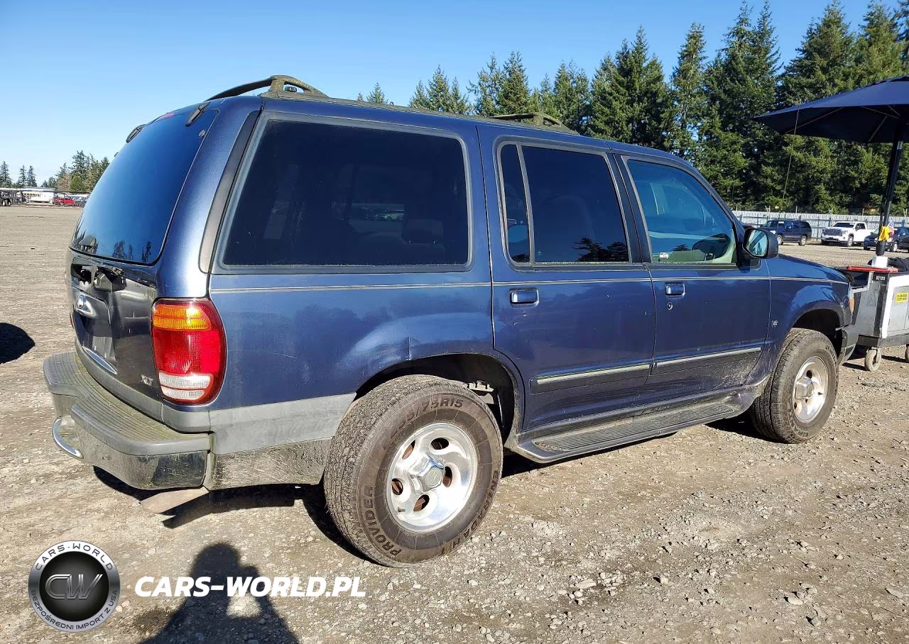 2001 Ford Explorer Xlt VIN:1FMZU83P11ZA77116 - 3
