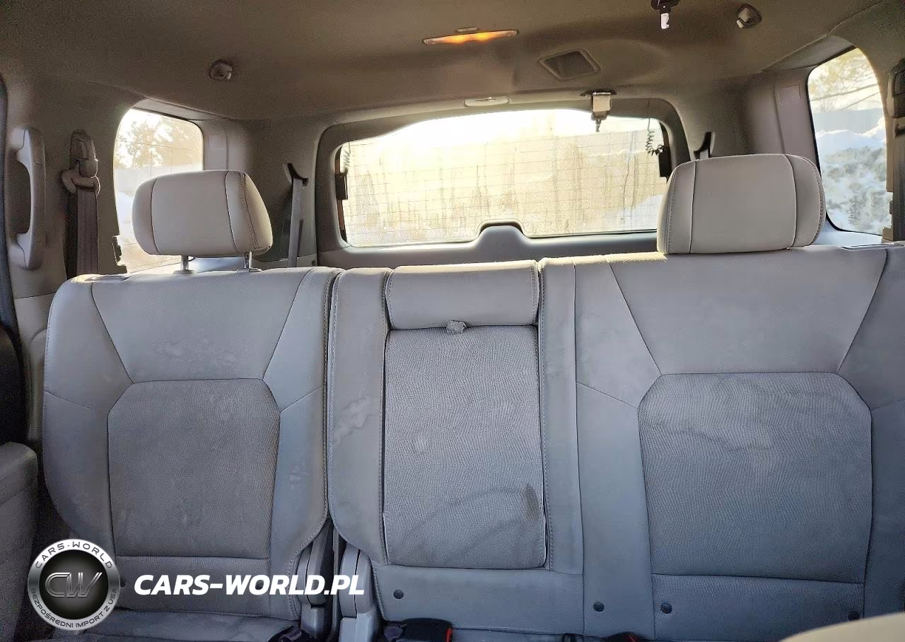 2011 Honda Pilot Lx VIN:5FNYF4H28BB106067 - 10