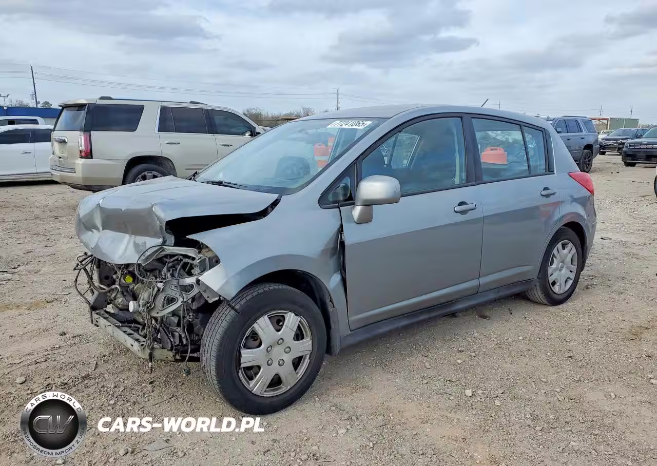 2011 Nissan Versa 1.8 S
