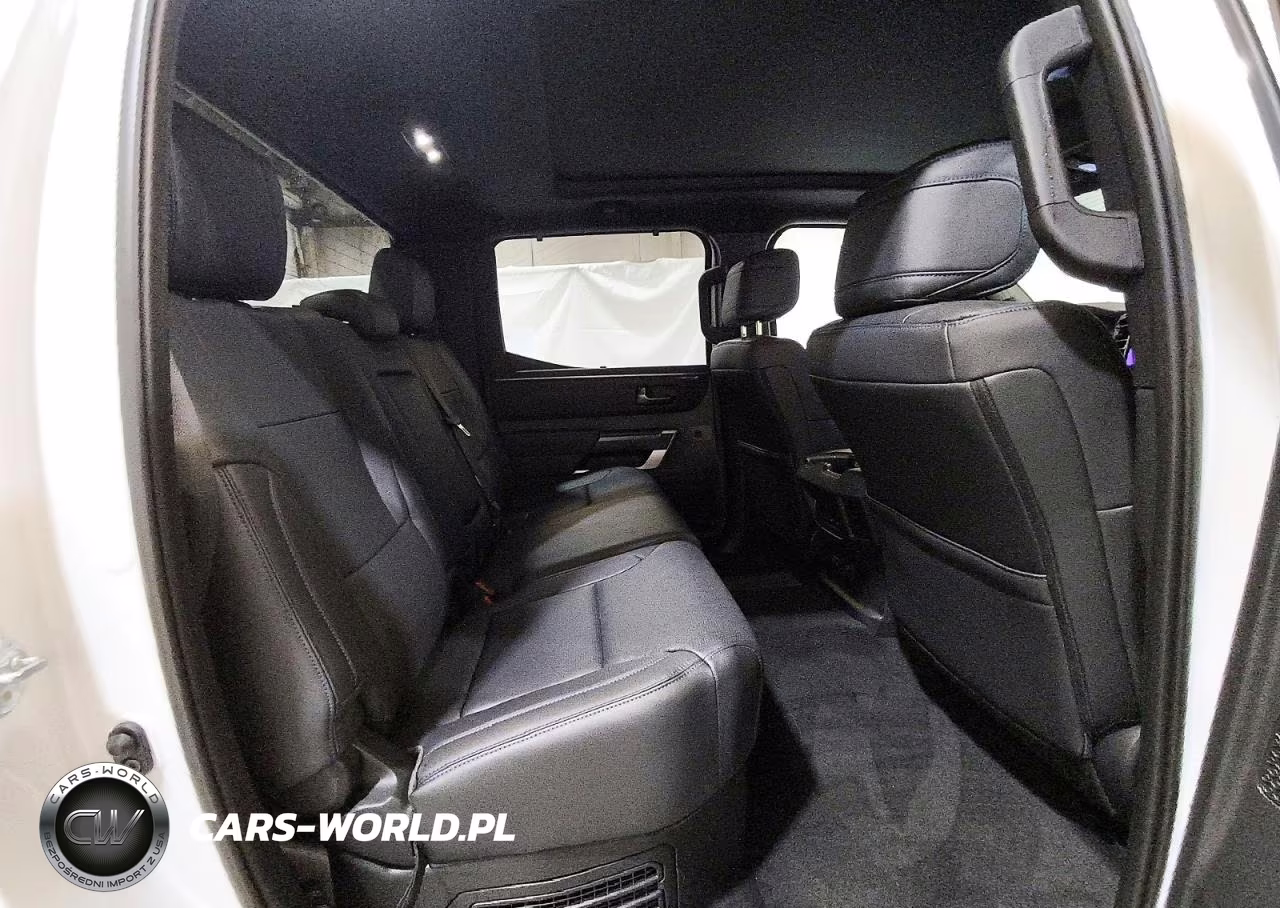 2026 Toyota Tundra Platinum Hv VIN:5TFWC5ECXTX010676 - 10