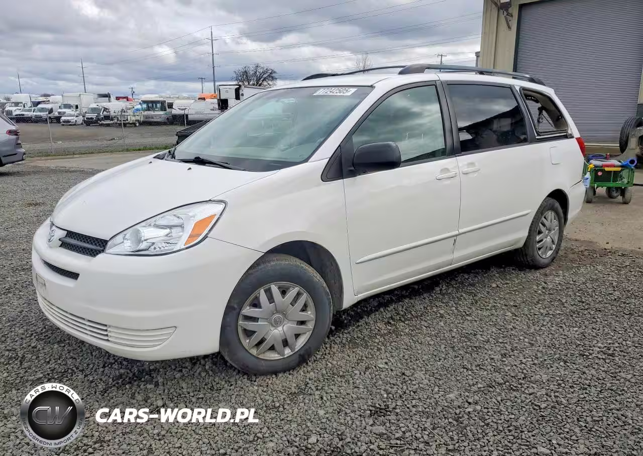 2004 Toyota Sienna Le 7 Passenger