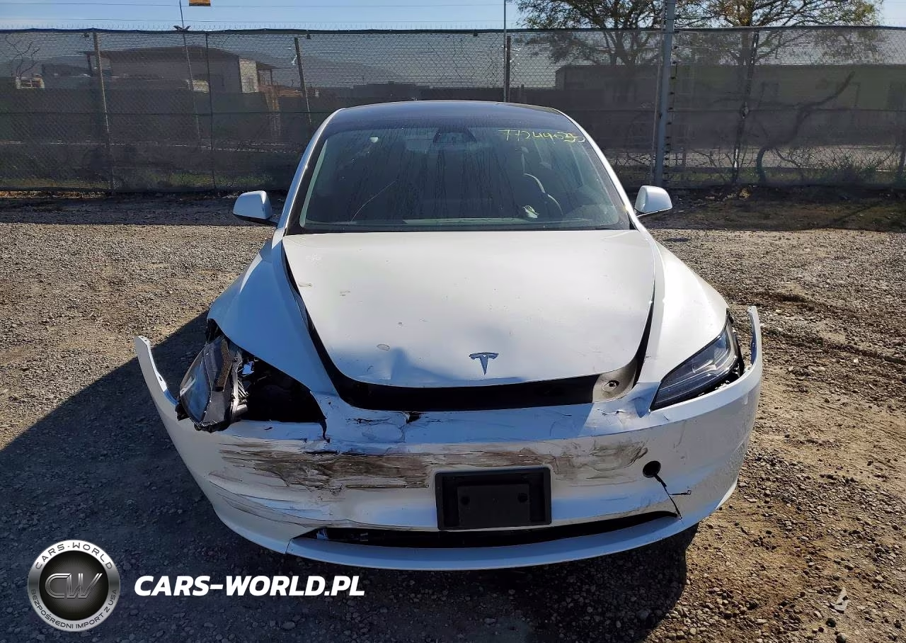 2025 Tesla Model 3 VIN:5YJ3E1EA4SF975496 - 5