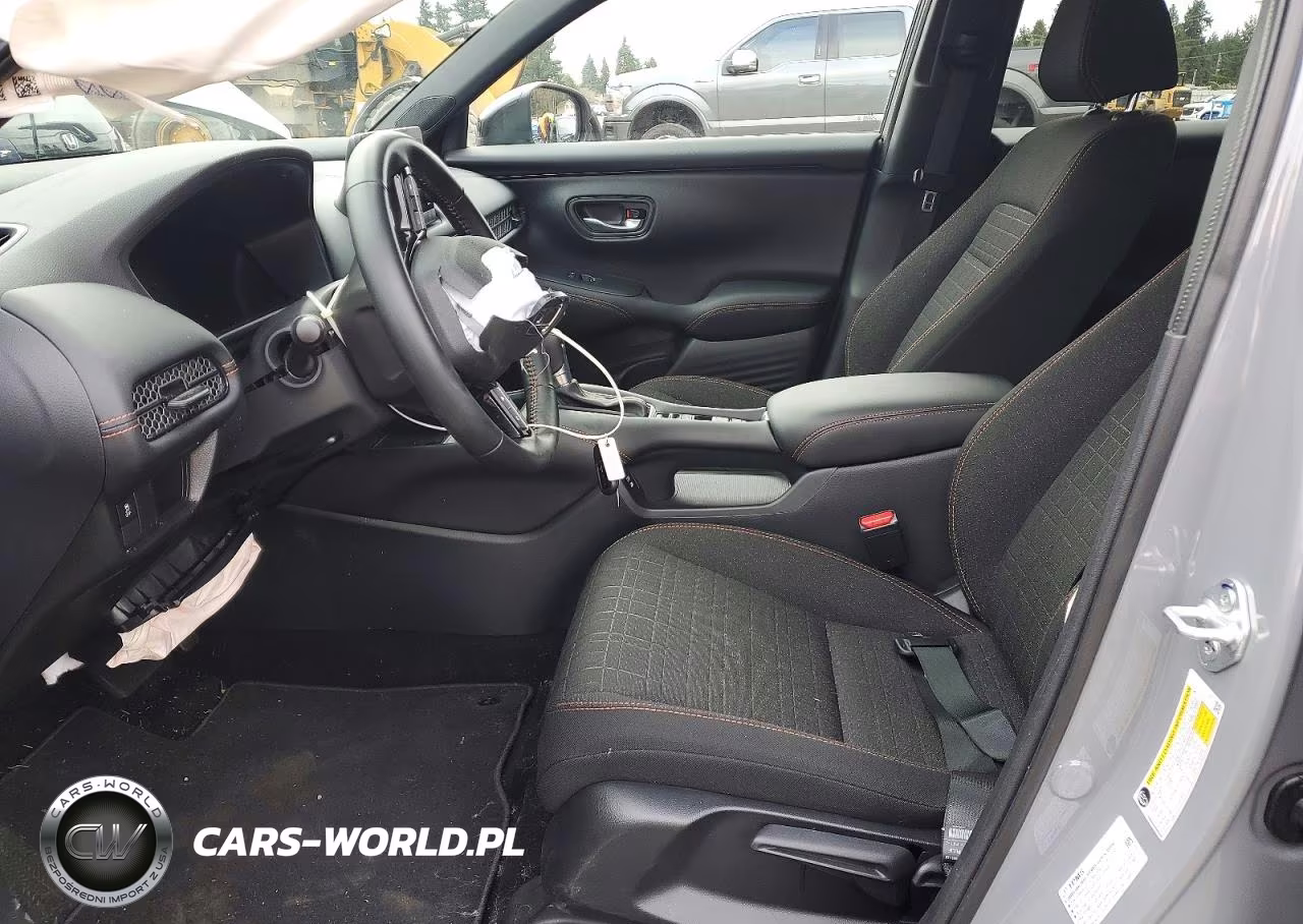 2025 Honda Hr-V Sport VIN:3CZRZ2H55SM742736 - 7